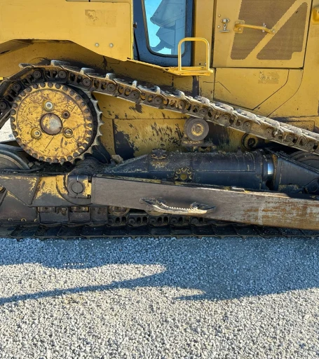 2011 Caterpillar D6T XL dozer