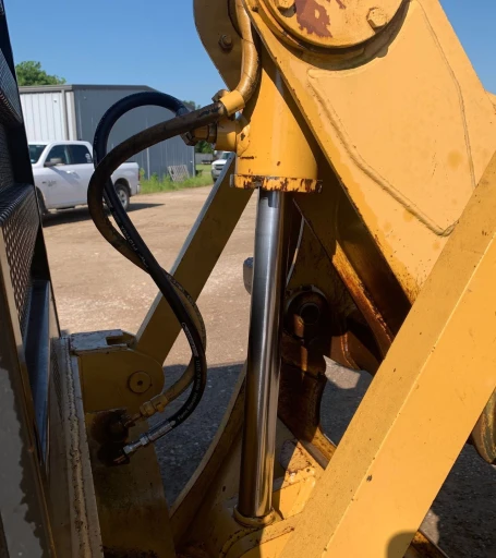 2001 Caterpillar 140H motor grader