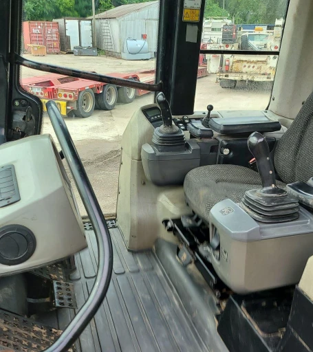 2008 Caterpillar 963D track loader