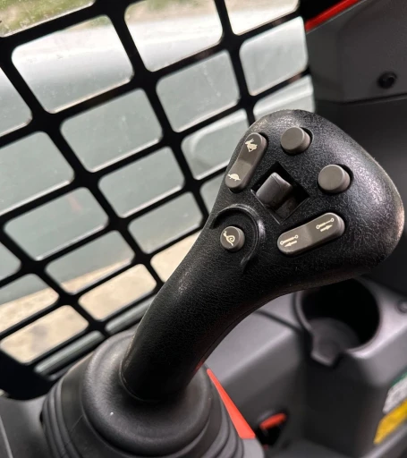 2022 Bobcat T76 R-Series tracked skid steer loader