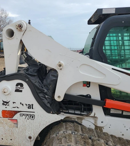 2019 Bobcat T770 tracked skid steer loader