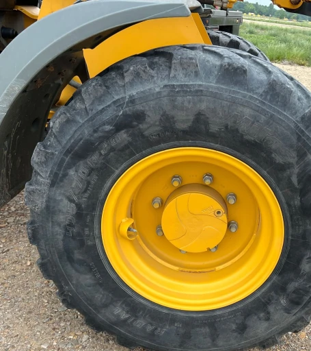 2016 John Deere 324K wheel loader