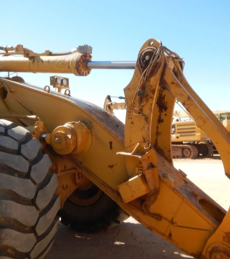 2006 Caterpillar 988H wheel loader