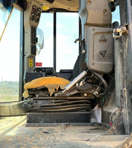 2013 Caterpillar 966K wheel loader