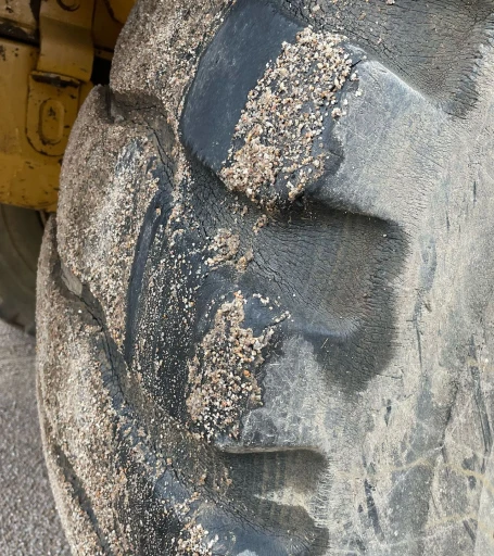 2000 Caterpillar D300E Series II water wagon