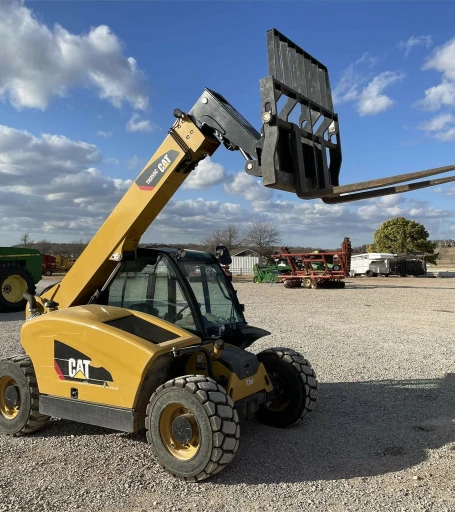 2015 Caterpillar TH255C Telehandler