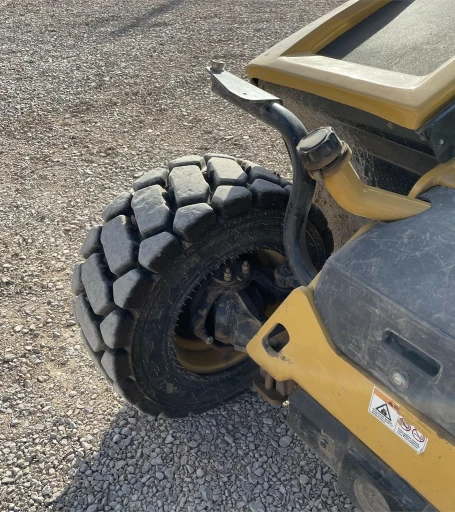 2015 Caterpillar TH255C Telehandler