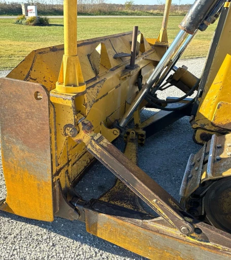 2011 Caterpillar D6T XL dozer