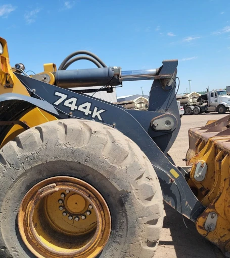 2012 John Deere 744K wheel loader