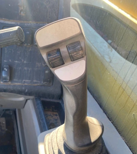 2017 Caterpillar TL1055D telehandler