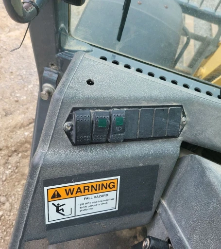2017 Gehl DL1240 telehandler