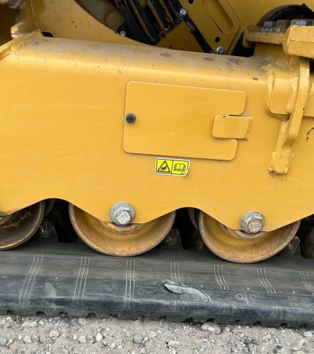 2022 Caterpillar 289D3 tracked skid steer loader