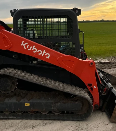 2021 Kubota SVL97-2 tracked skid steer loader