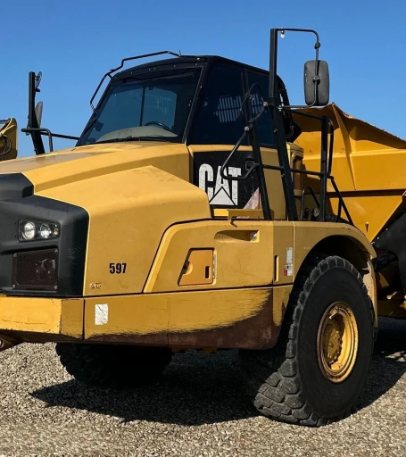2013 Caterpillar 735B haul truck