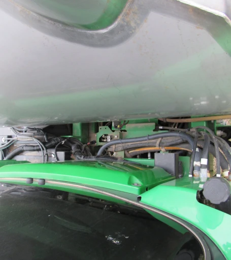 2014 John Deere R4038 self-propelled sprayer