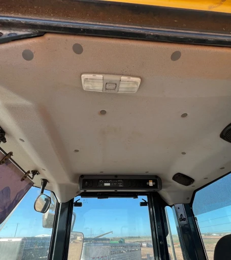 2016 Komatsu WA270-8 Wheel Loader WAttachments