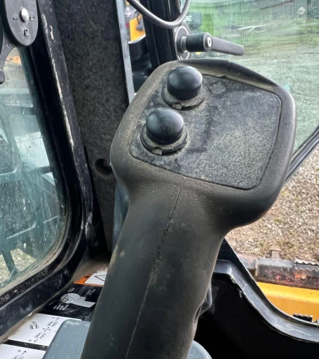 2017 John Deere 333G skid steer loader