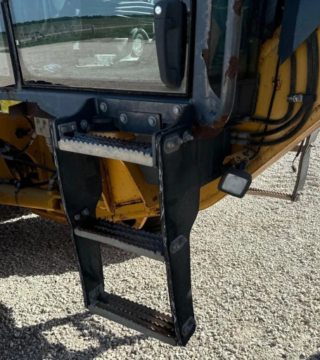 2013 John Deere 772G motor grader