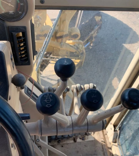 2001 Caterpillar 140H motor grader