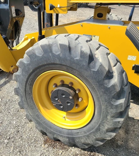 2017 Caterpillar TL1255D telehandler