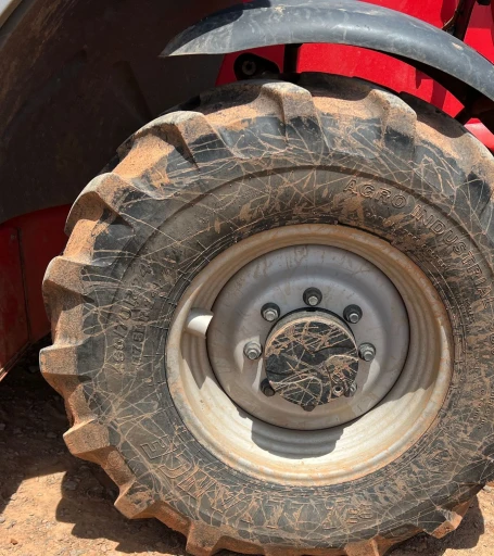 2017 Manitou MLT840 telehandler
