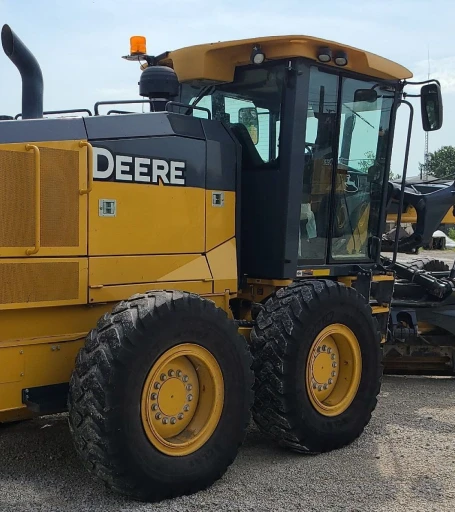 2016 John Deere 770G motor grader