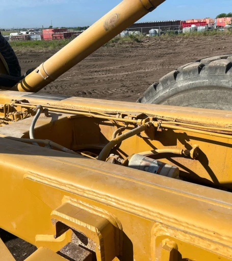2002 Caterpillar 730 haul truck