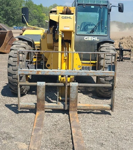 2018 Gehl DL1240 telehandler