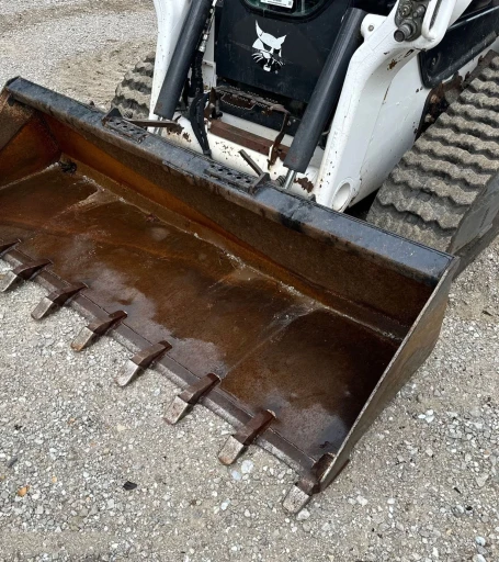 2022 Bobcat T76 R-Series tracked skid steer loader