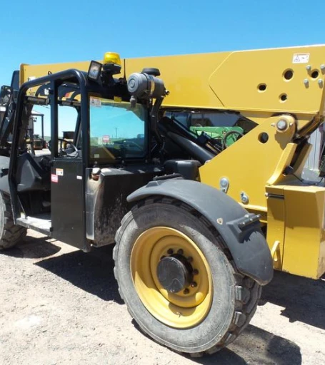 2013 Caterpillar TL943C telehandler