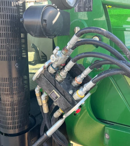 2013 John Deere 6125R MFWD Tractor Loader