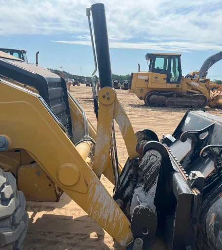2019 Caterpillar  440 Backhoe