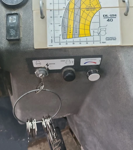 2017 Gehl DL1240 telehandler