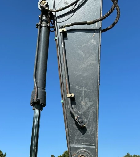 2014 John Deere 250G LC excavator