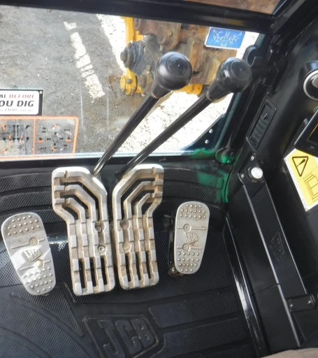 2013 JCB JS220LC EXCAVATOR