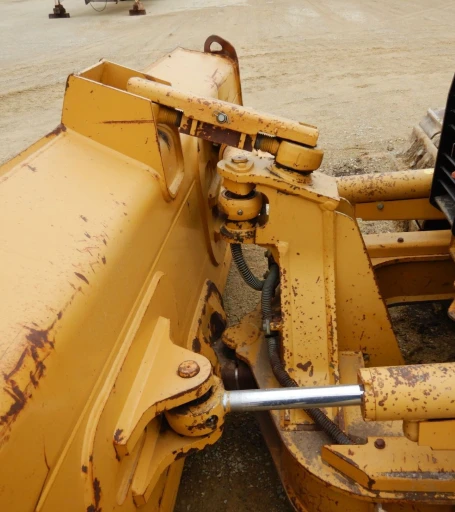2011 Caterpillar D5K LGP dozer