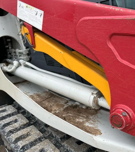 2020 Takeuchi TL12R2 tracked skid steer loader