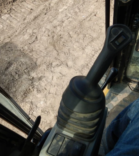 2017 Caterpillar 303.5 E2 mini excavator
