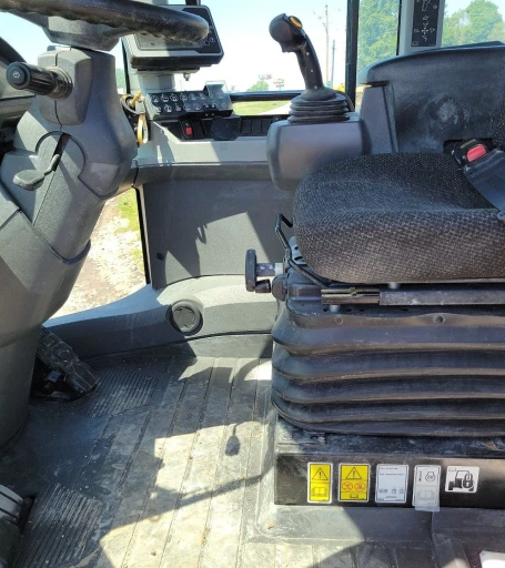 2016 Caterpillar 926M wheel loader