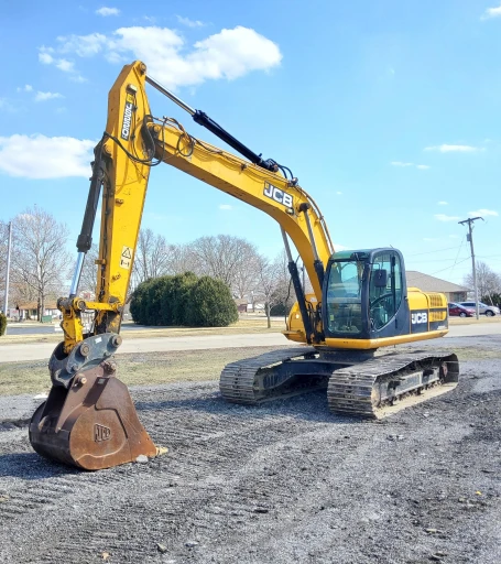 2011 JCB JS220LC Excavator