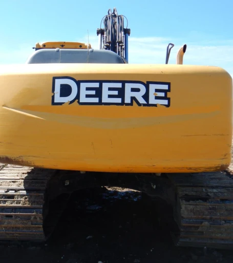 2011 John Deere 200DLC  excavator
