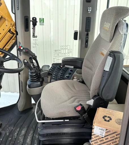 2008 CASE 621E