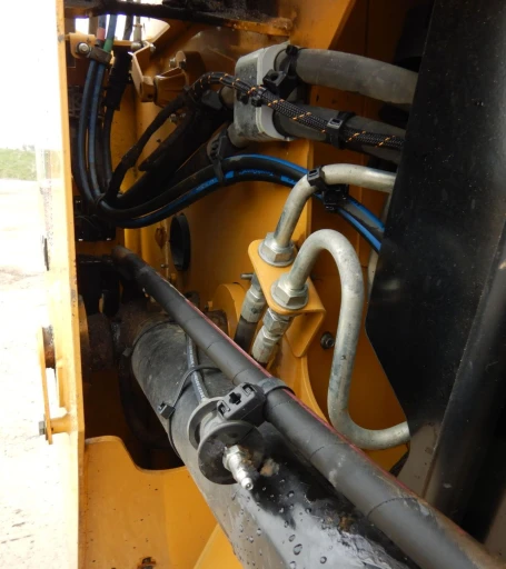 2019 Caterpillar 279D3  tracked skid steer loader