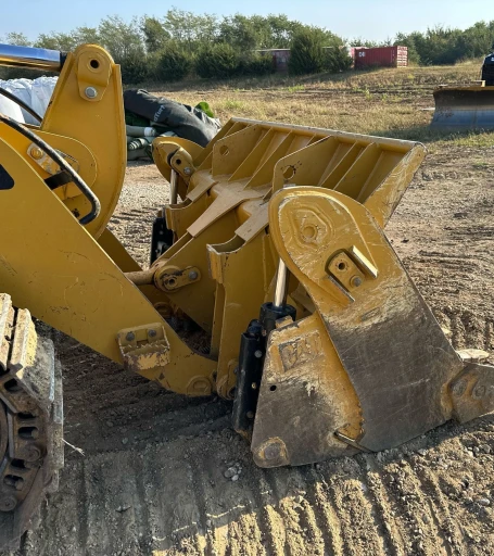 2018 Caterpillar 953K track loader