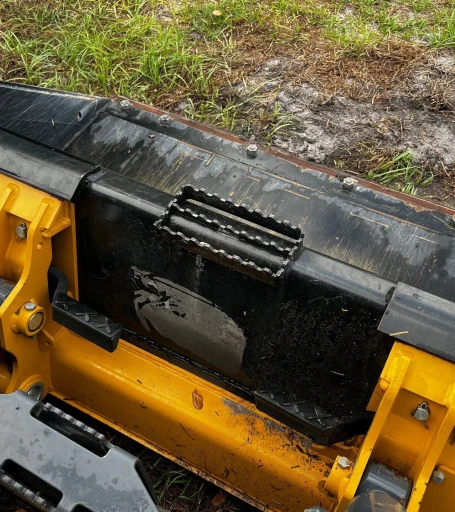 2022 John Deere 317G tracked skid steer loader