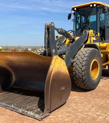 2021 John Deere 624 P-Tier wheel loader