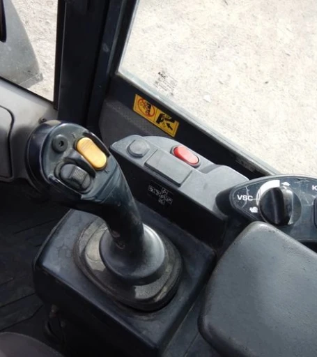 2014 Komatsu WA320-7 wheel loader