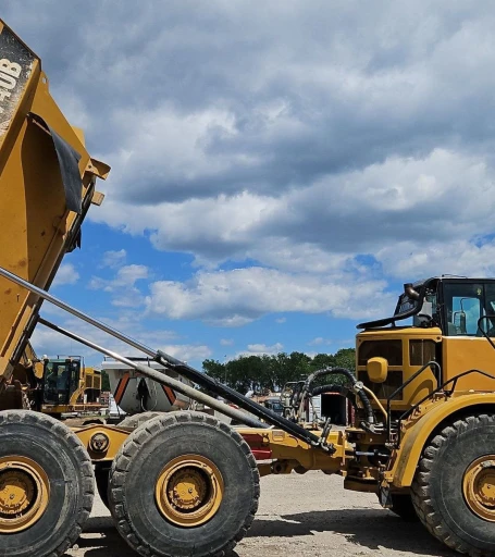 2013 Caterpillar 740B haul truck