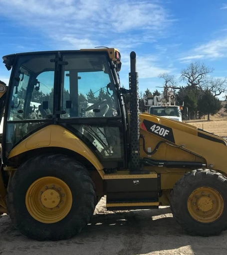 2015 Caterpillar 420F backhoe