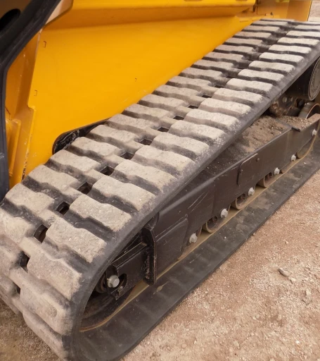 2019 John Deere 333G tracked skid steer loader1
